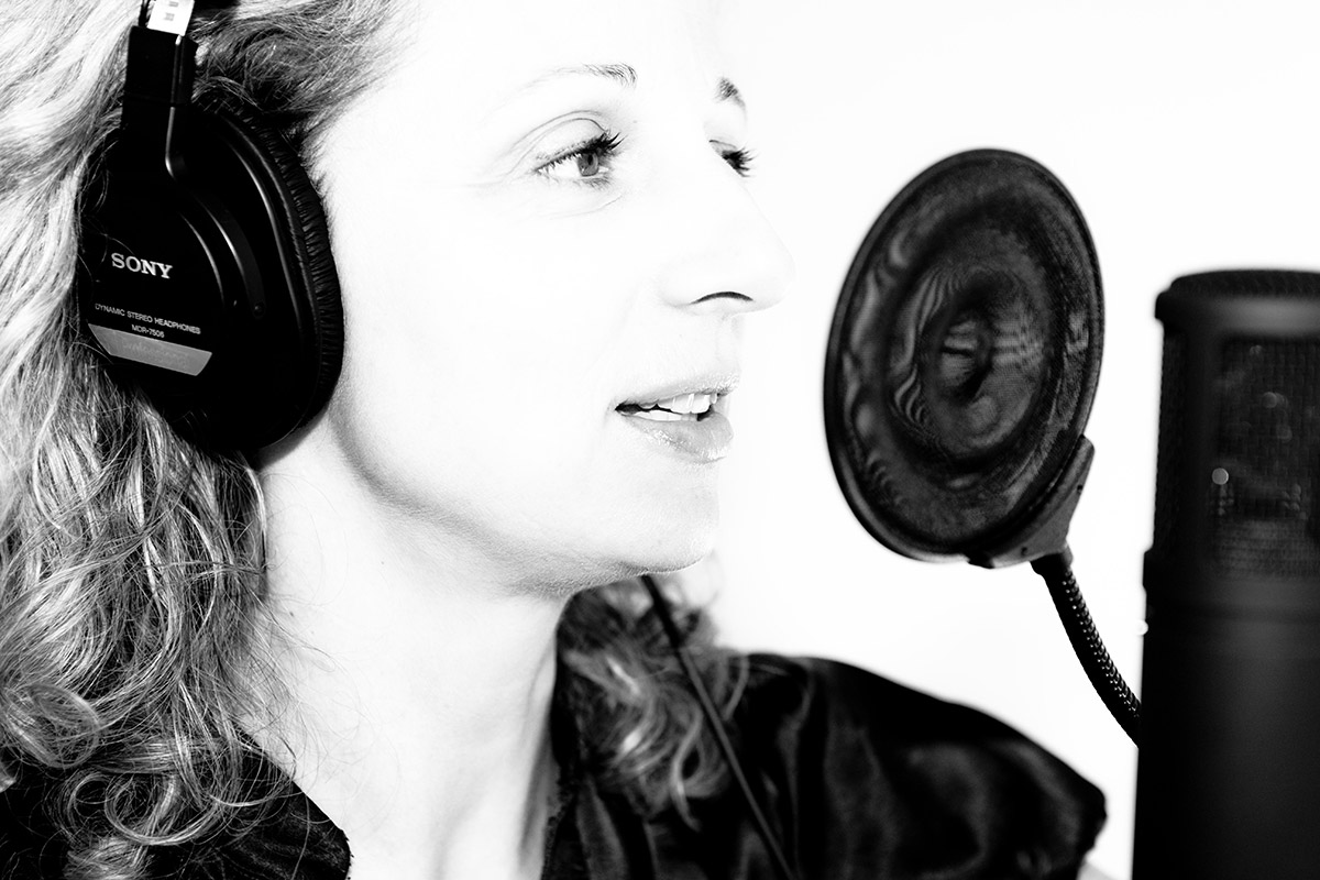 Rechercher une comédienne voix off